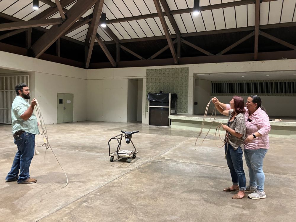 Social - Roping Social - Roping